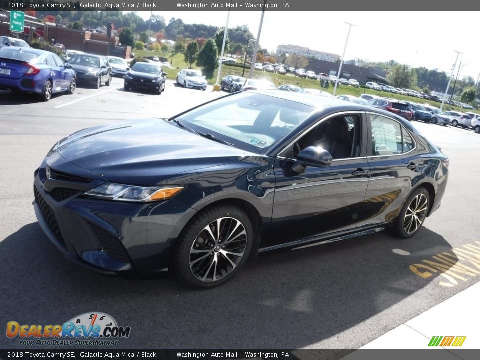 2018 Toyota Camry SE Galactic Aqua Mica / Black Photo #5