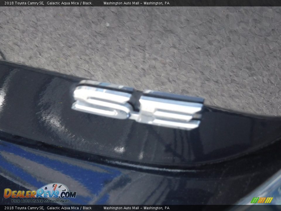2018 Toyota Camry SE Galactic Aqua Mica / Black Photo #9