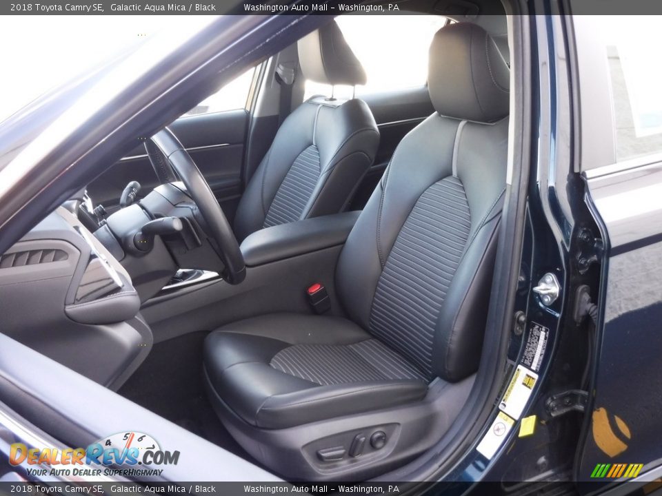 2018 Toyota Camry SE Galactic Aqua Mica / Black Photo #12