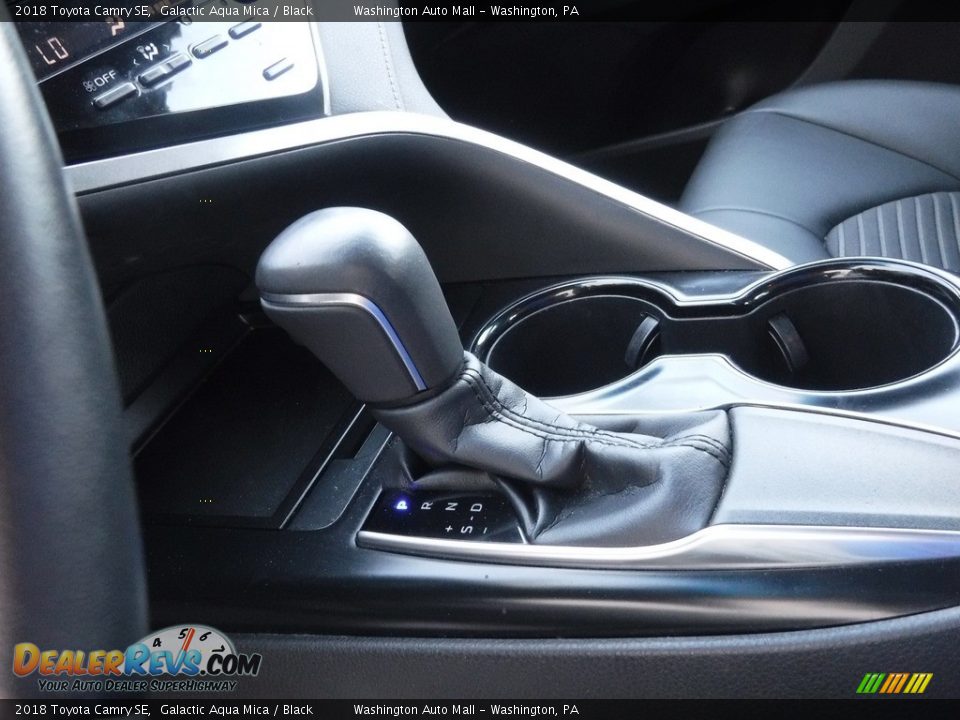 2018 Toyota Camry SE Galactic Aqua Mica / Black Photo #15