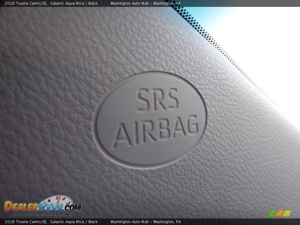 2018 Toyota Camry SE Galactic Aqua Mica / Black Photo #21