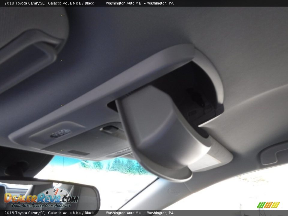 2018 Toyota Camry SE Galactic Aqua Mica / Black Photo #22