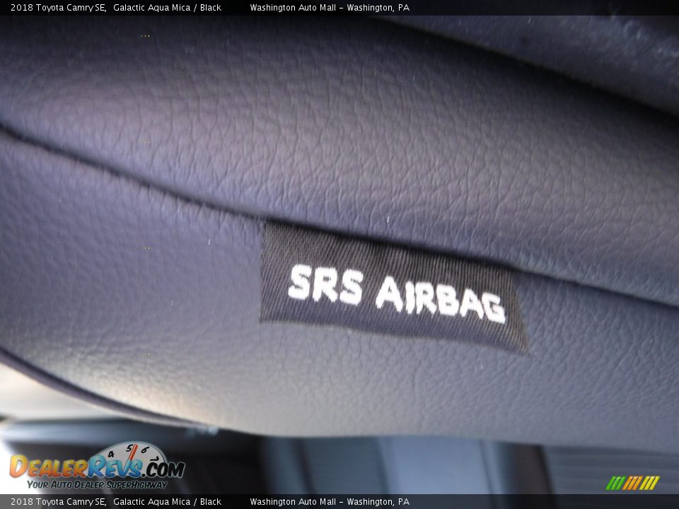 2018 Toyota Camry SE Galactic Aqua Mica / Black Photo #24