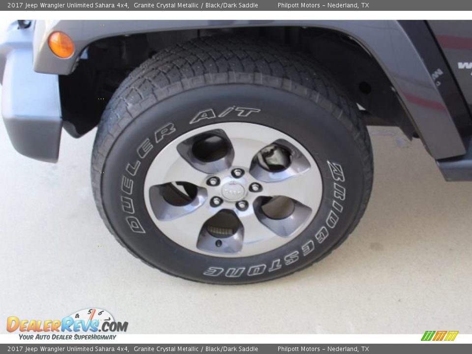 2017 Jeep Wrangler Unlimited Sahara 4x4 Granite Crystal Metallic / Black/Dark Saddle Photo #5