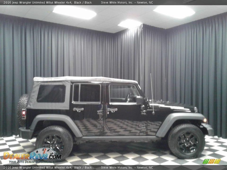 2016 Jeep Wrangler Unlimited Willys Wheeler 4x4 Black / Black Photo #5