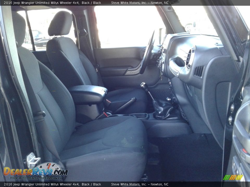 2016 Jeep Wrangler Unlimited Willys Wheeler 4x4 Black / Black Photo #14