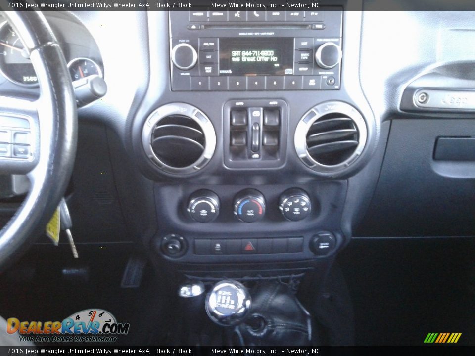 2016 Jeep Wrangler Unlimited Willys Wheeler 4x4 Black / Black Photo #19