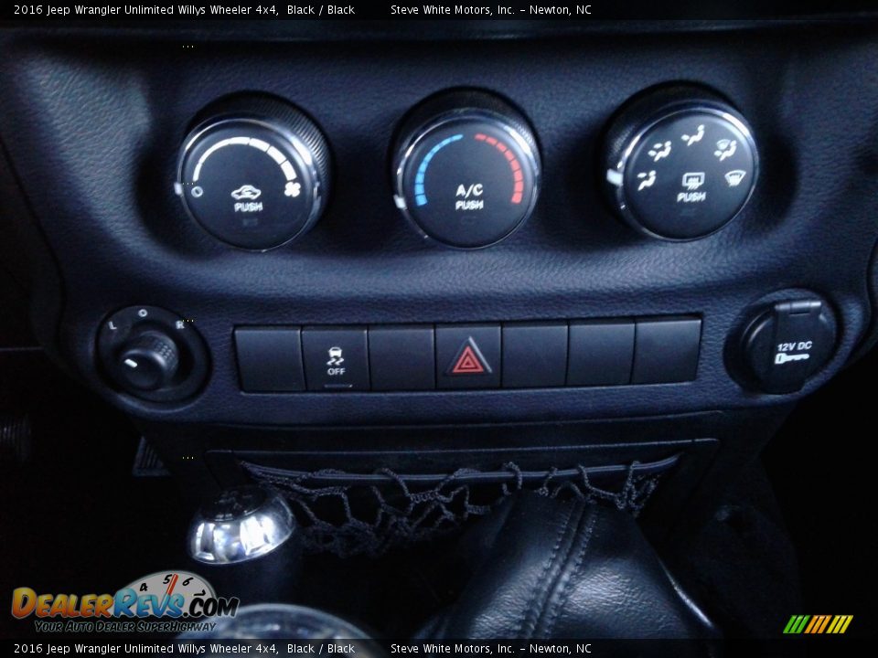 2016 Jeep Wrangler Unlimited Willys Wheeler 4x4 Black / Black Photo #21