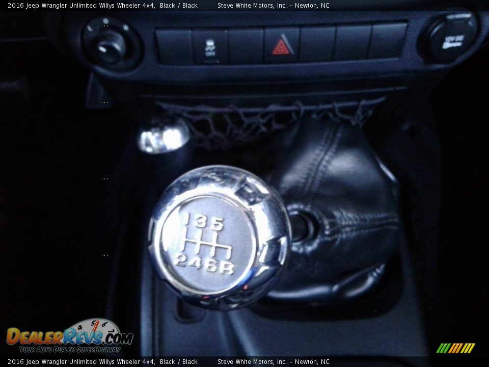 2016 Jeep Wrangler Unlimited Willys Wheeler 4x4 Black / Black Photo #22