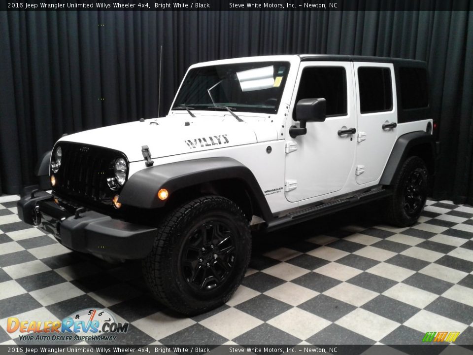 2016 Jeep Wrangler Unlimited Willys Wheeler 4x4 Bright White / Black Photo #2