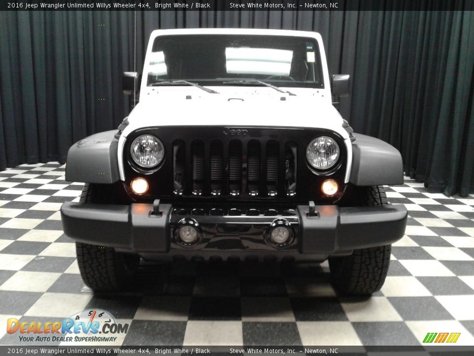 2016 Jeep Wrangler Unlimited Willys Wheeler 4x4 Bright White / Black Photo #3