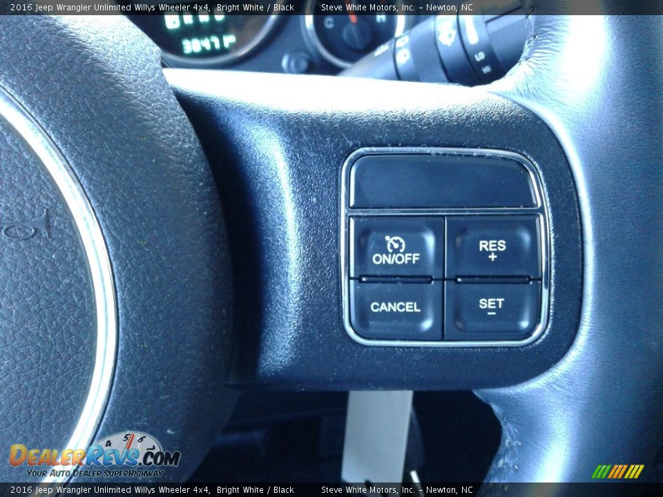 2016 Jeep Wrangler Unlimited Willys Wheeler 4x4 Bright White / Black Photo #17
