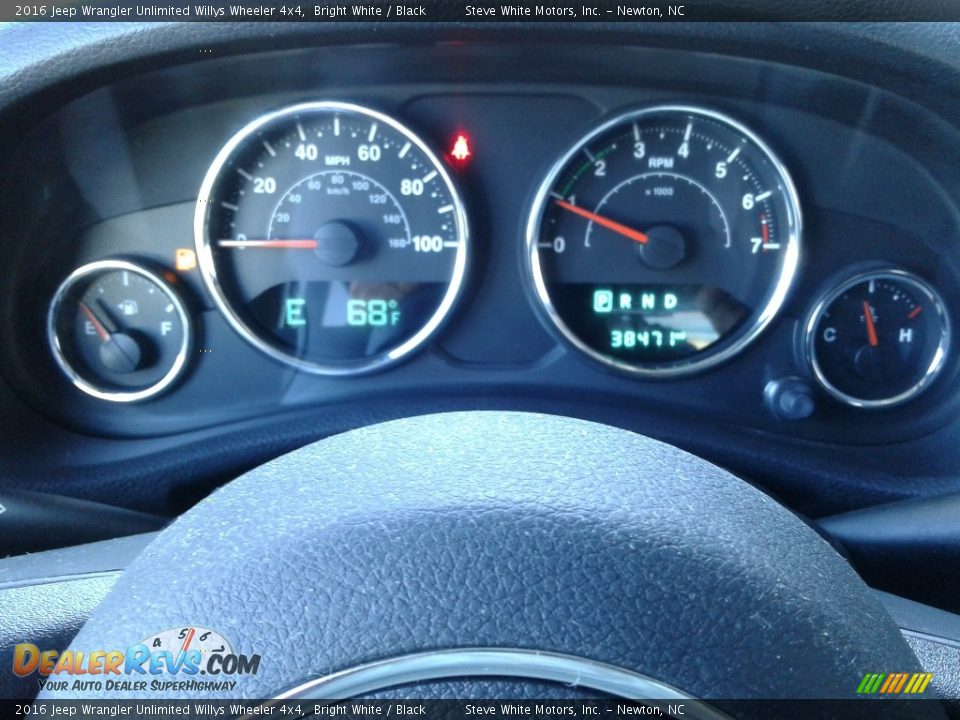 2016 Jeep Wrangler Unlimited Willys Wheeler 4x4 Bright White / Black Photo #18