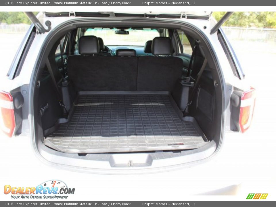 2016 Ford Explorer Limited White Platinum Metallic Tri-Coat / Ebony Black Photo #25