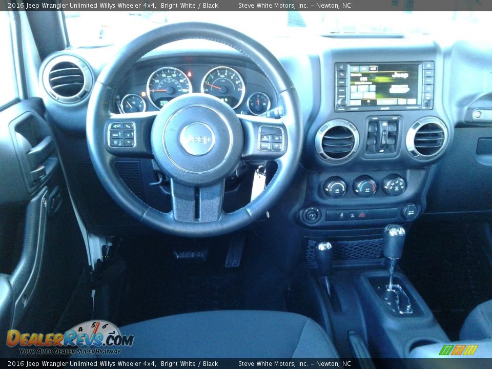 2016 Jeep Wrangler Unlimited Willys Wheeler 4x4 Bright White / Black Photo #24