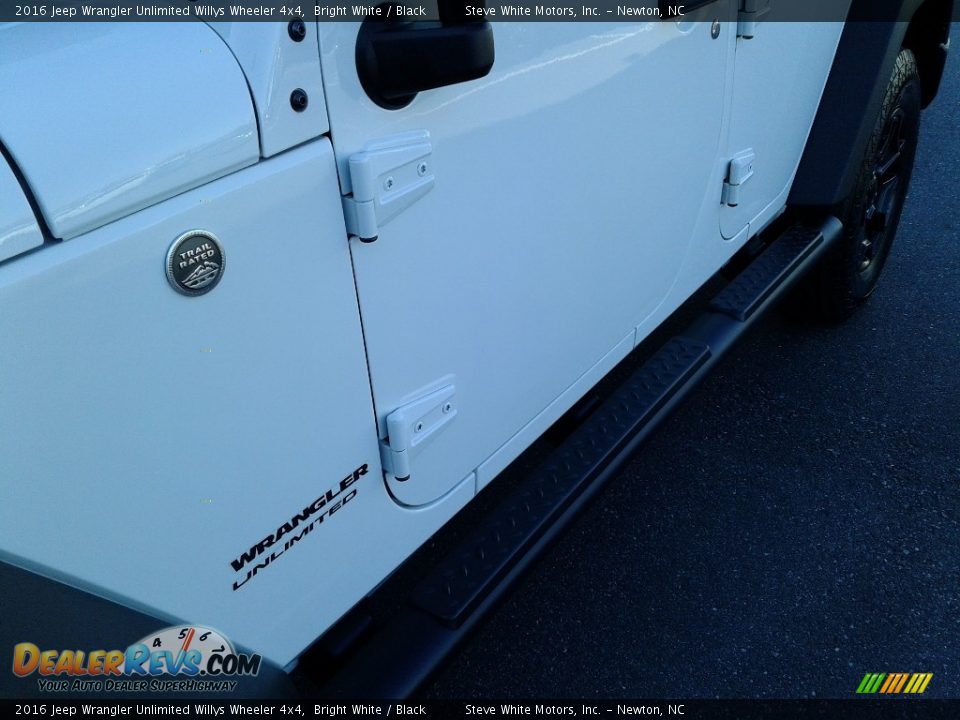 2016 Jeep Wrangler Unlimited Willys Wheeler 4x4 Bright White / Black Photo #25