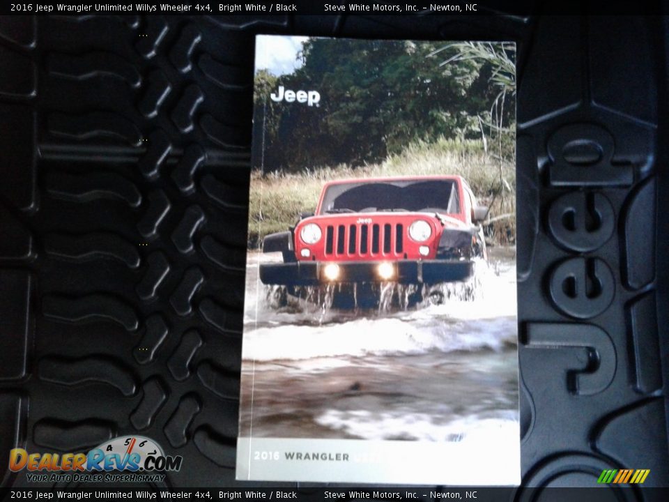 2016 Jeep Wrangler Unlimited Willys Wheeler 4x4 Bright White / Black Photo #29