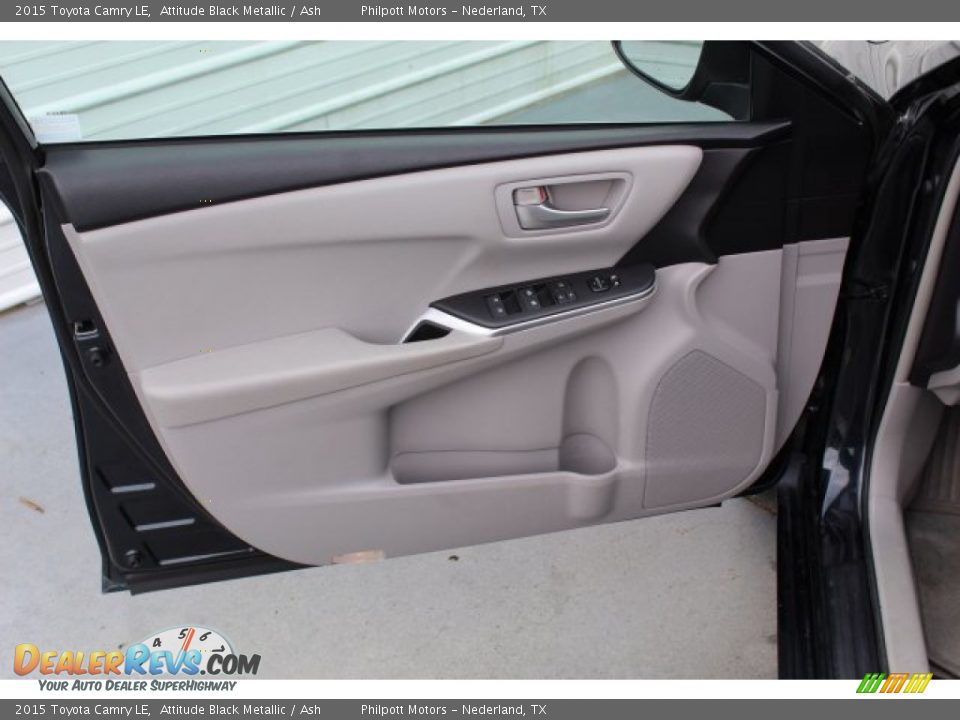 2015 Toyota Camry LE Attitude Black Metallic / Ash Photo #10