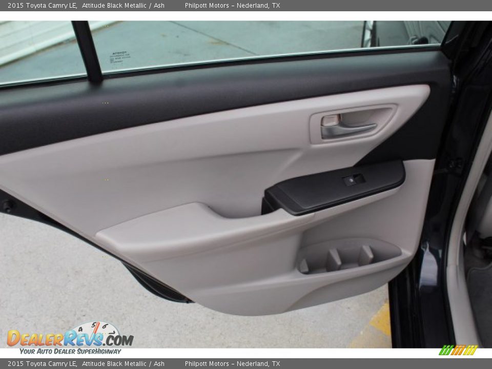 2015 Toyota Camry LE Attitude Black Metallic / Ash Photo #20