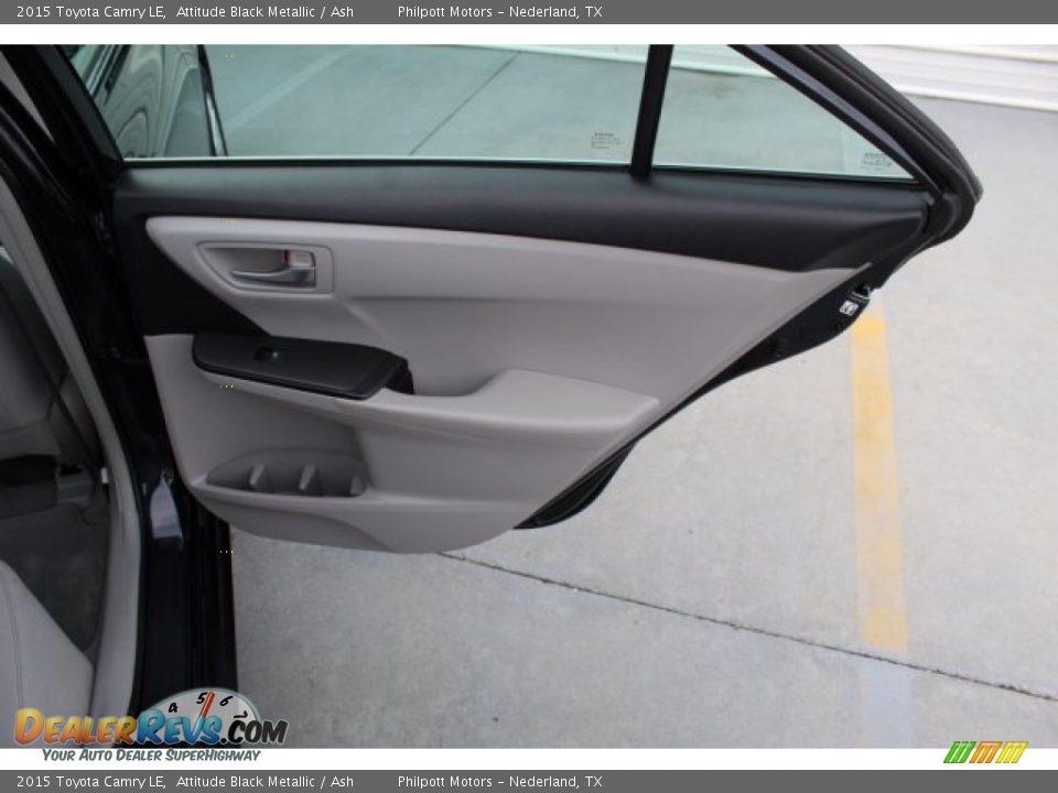 2015 Toyota Camry LE Attitude Black Metallic / Ash Photo #25