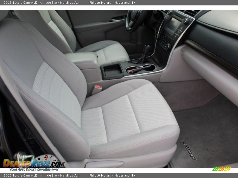 2015 Toyota Camry LE Attitude Black Metallic / Ash Photo #28