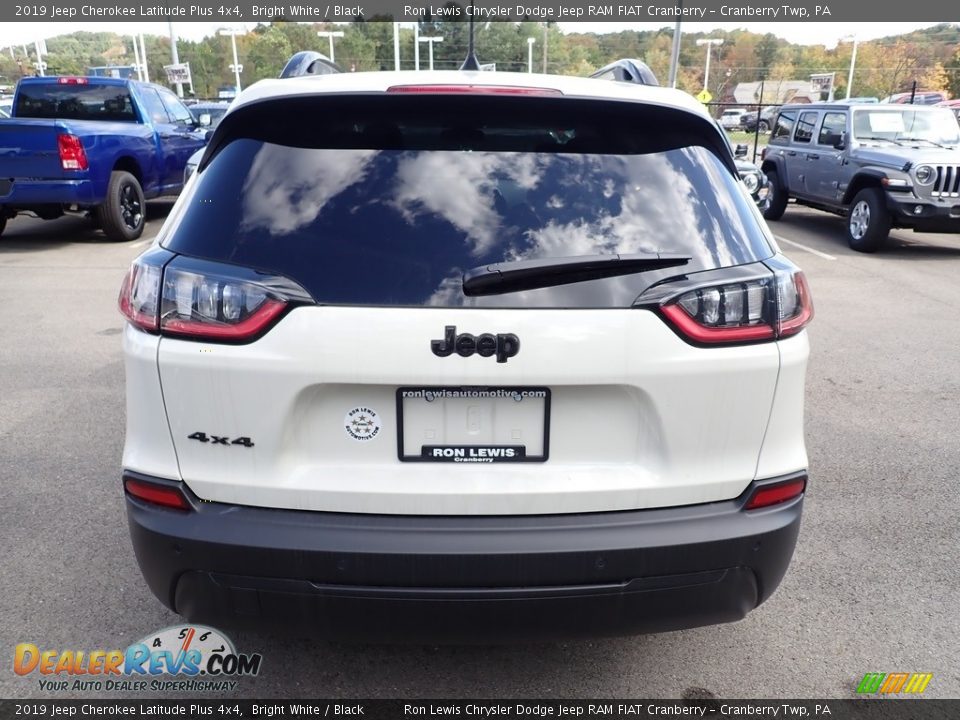 2019 Jeep Cherokee Latitude Plus 4x4 Bright White / Black Photo #4