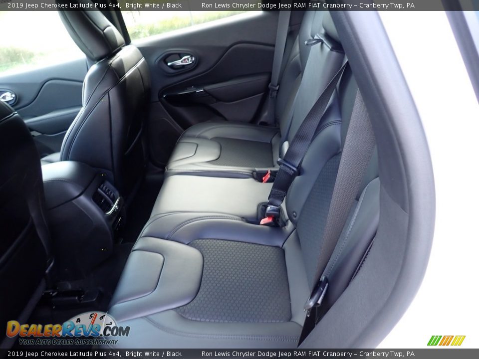 2019 Jeep Cherokee Latitude Plus 4x4 Bright White / Black Photo #11