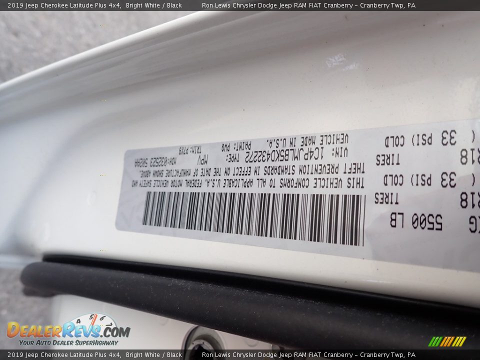 2019 Jeep Cherokee Latitude Plus 4x4 Bright White / Black Photo #14