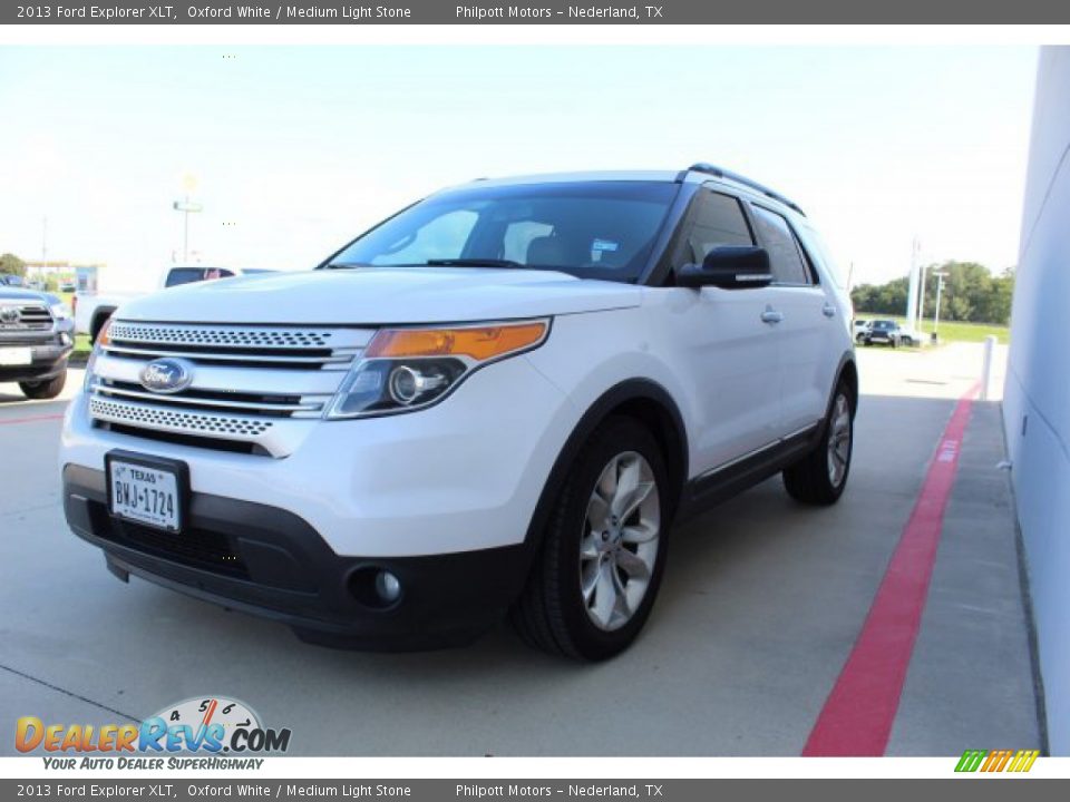 2013 Ford Explorer XLT Oxford White / Medium Light Stone Photo #3