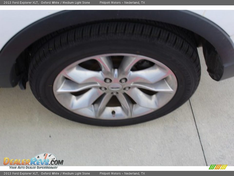 2013 Ford Explorer XLT Oxford White / Medium Light Stone Photo #5