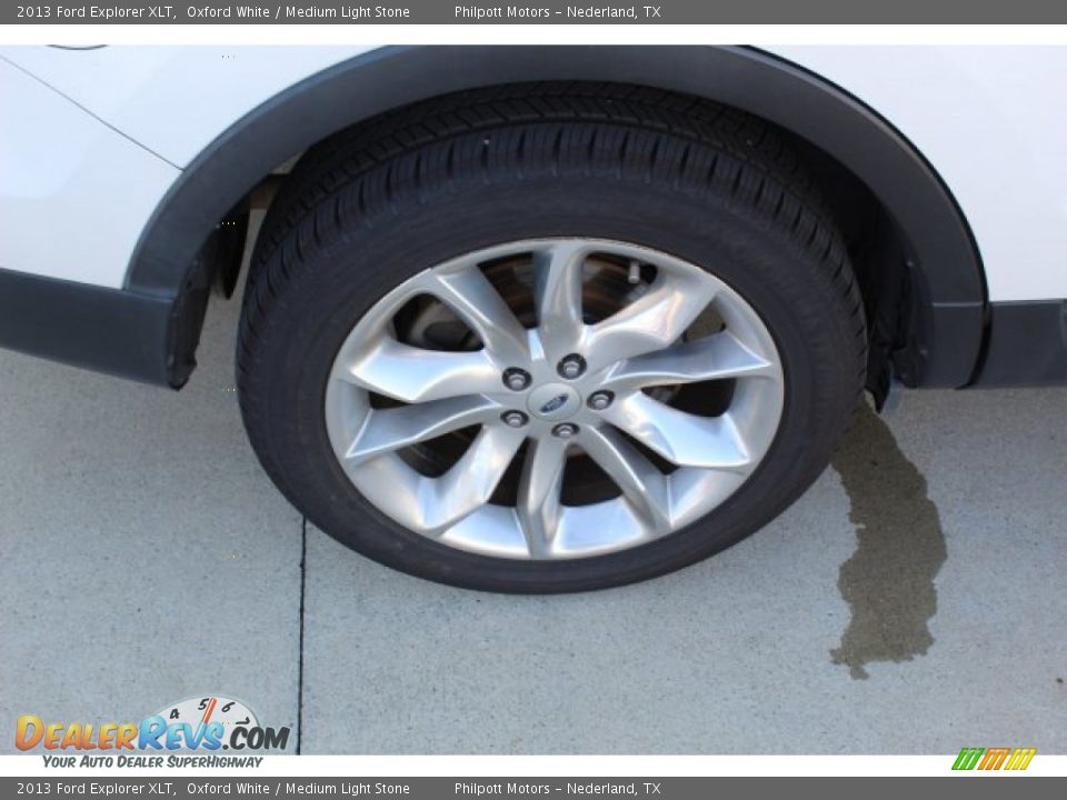 2013 Ford Explorer XLT Oxford White / Medium Light Stone Photo #6