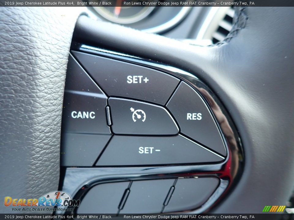 2019 Jeep Cherokee Latitude Plus 4x4 Bright White / Black Photo #17