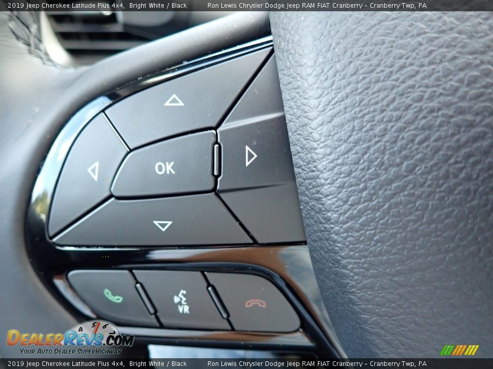 2019 Jeep Cherokee Latitude Plus 4x4 Bright White / Black Photo #18