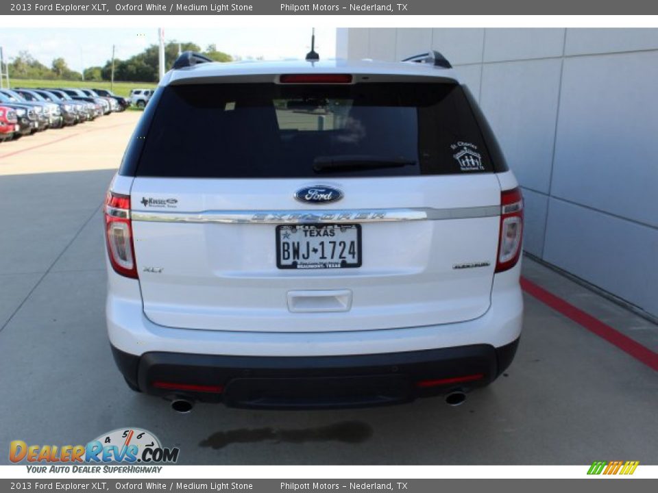 2013 Ford Explorer XLT Oxford White / Medium Light Stone Photo #11