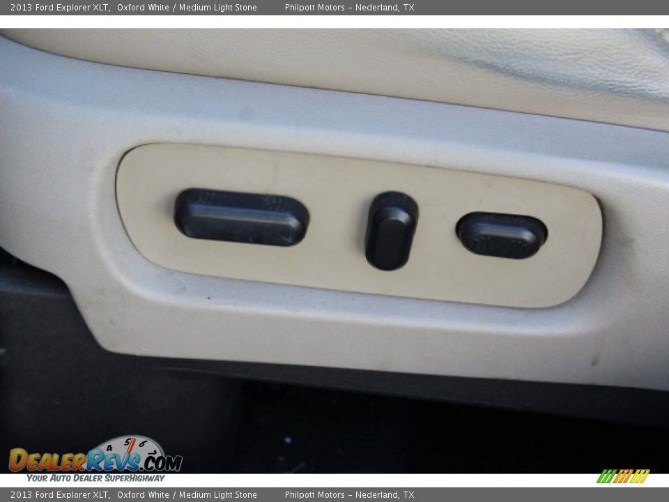 2013 Ford Explorer XLT Oxford White / Medium Light Stone Photo #15
