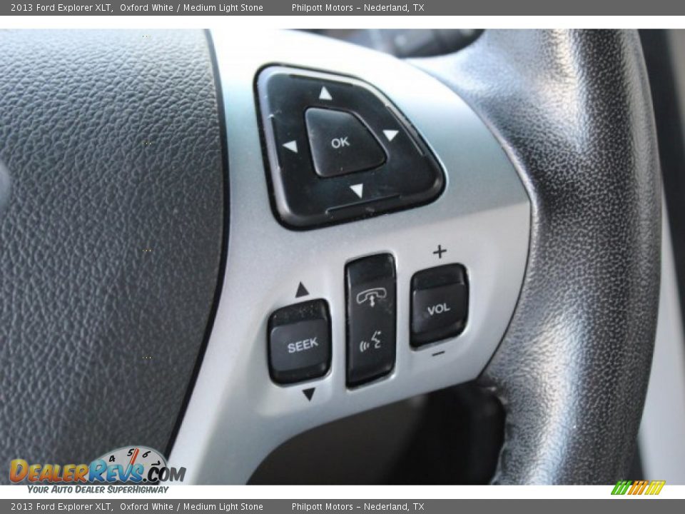 2013 Ford Explorer XLT Oxford White / Medium Light Stone Photo #17
