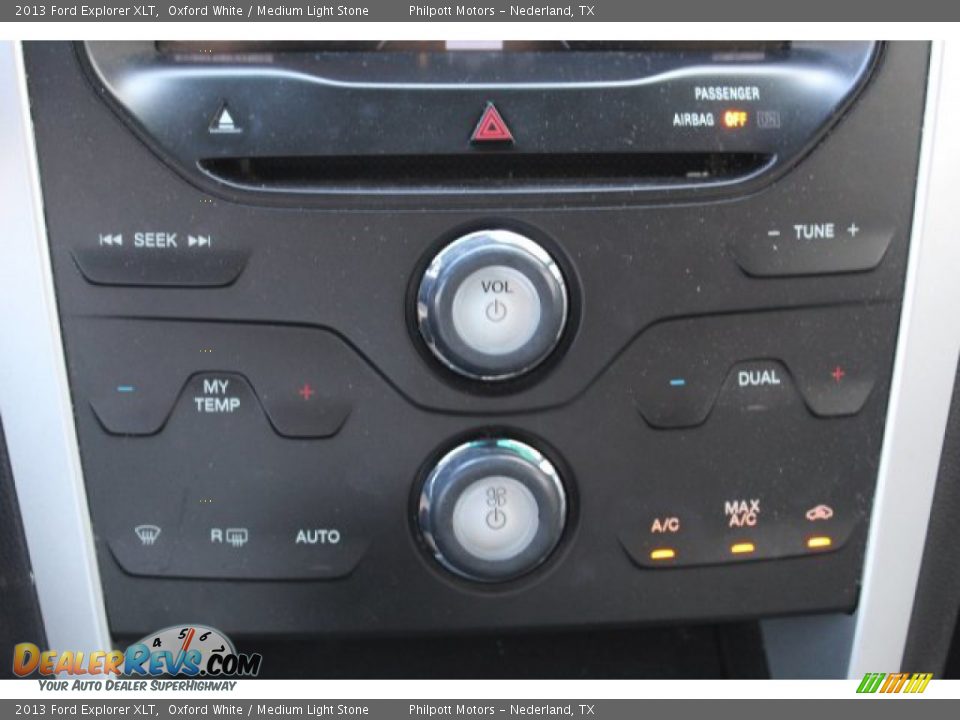 2013 Ford Explorer XLT Oxford White / Medium Light Stone Photo #21