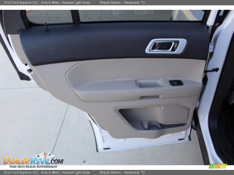 2013 Ford Explorer XLT Oxford White / Medium Light Stone Photo #23