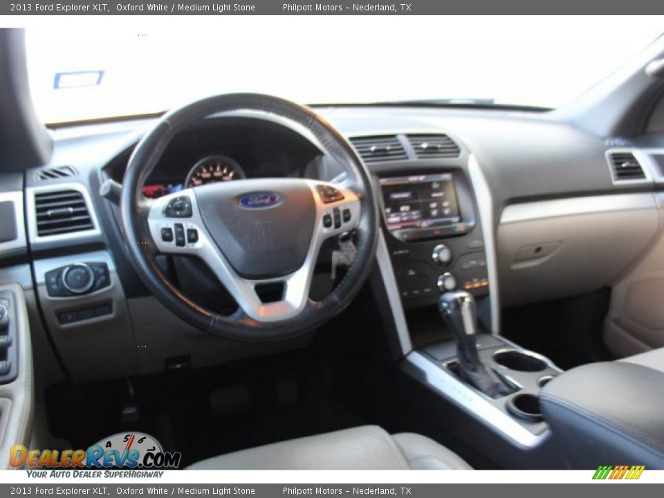 2013 Ford Explorer XLT Oxford White / Medium Light Stone Photo #25