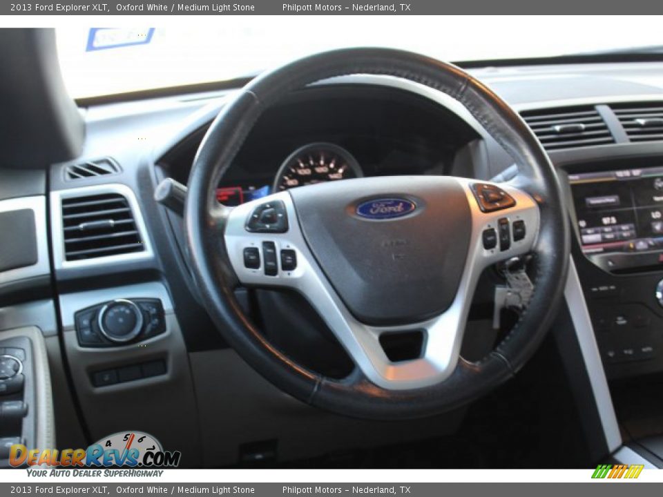2013 Ford Explorer XLT Oxford White / Medium Light Stone Photo #26