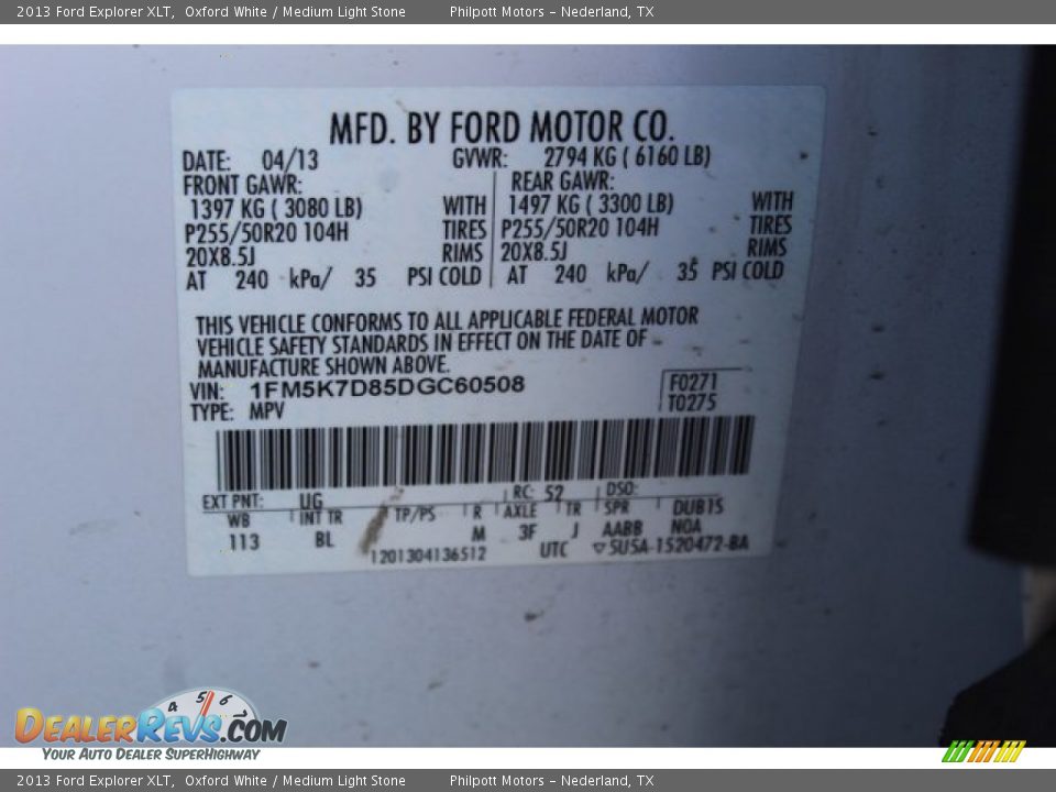 2013 Ford Explorer XLT Oxford White / Medium Light Stone Photo #35