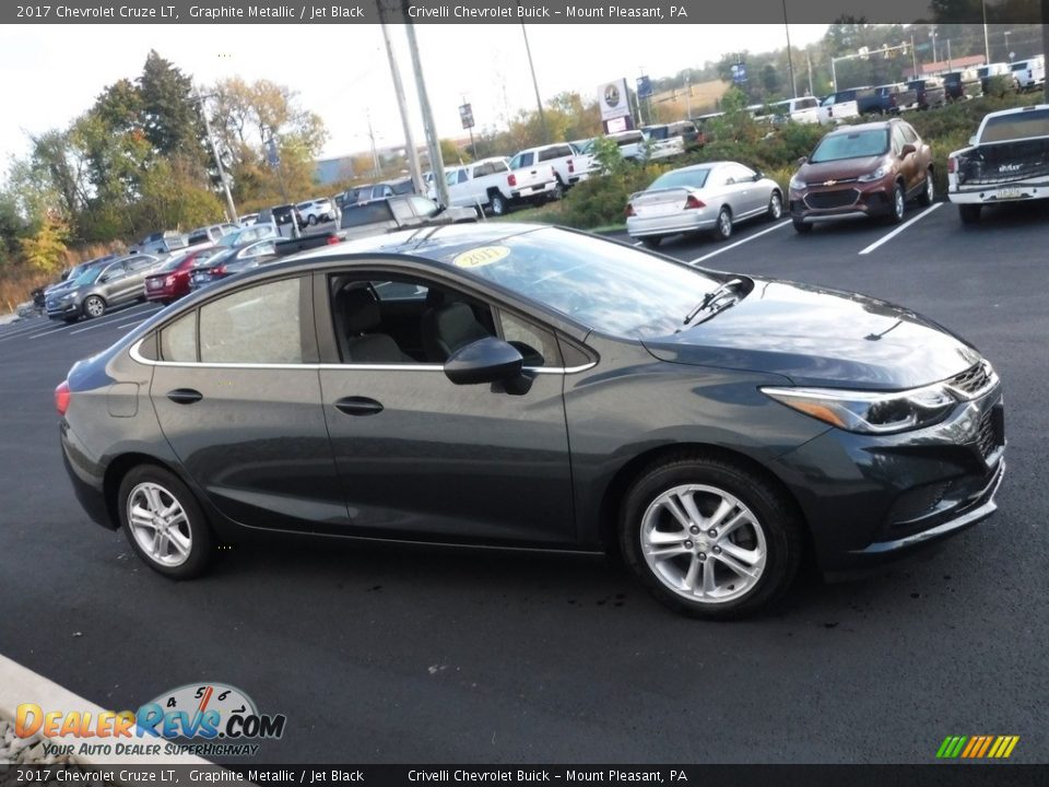 2017 Chevrolet Cruze LT Graphite Metallic / Jet Black Photo #6