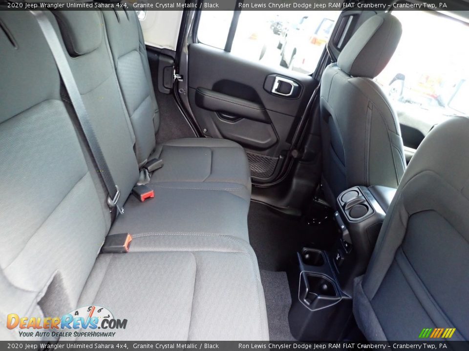 2020 Jeep Wrangler Unlimited Sahara 4x4 Granite Crystal Metallic / Black Photo #10