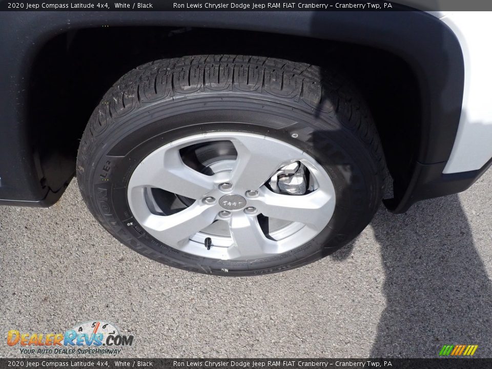 2020 Jeep Compass Latitude 4x4 White / Black Photo #9