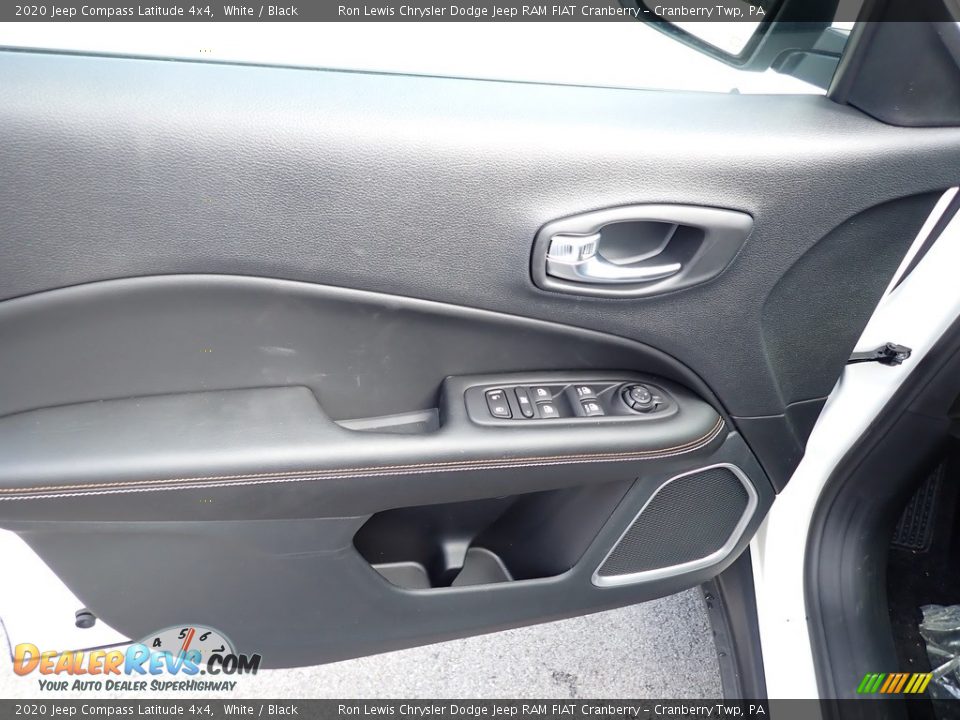 2020 Jeep Compass Latitude 4x4 White / Black Photo #14