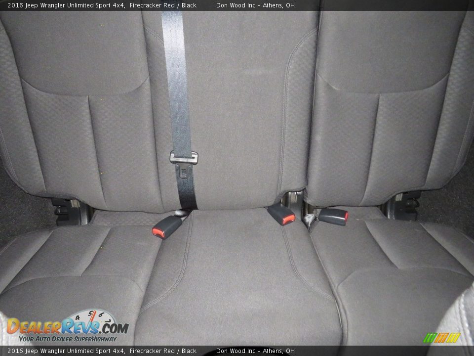 2016 Jeep Wrangler Unlimited Sport 4x4 Firecracker Red / Black Photo #18