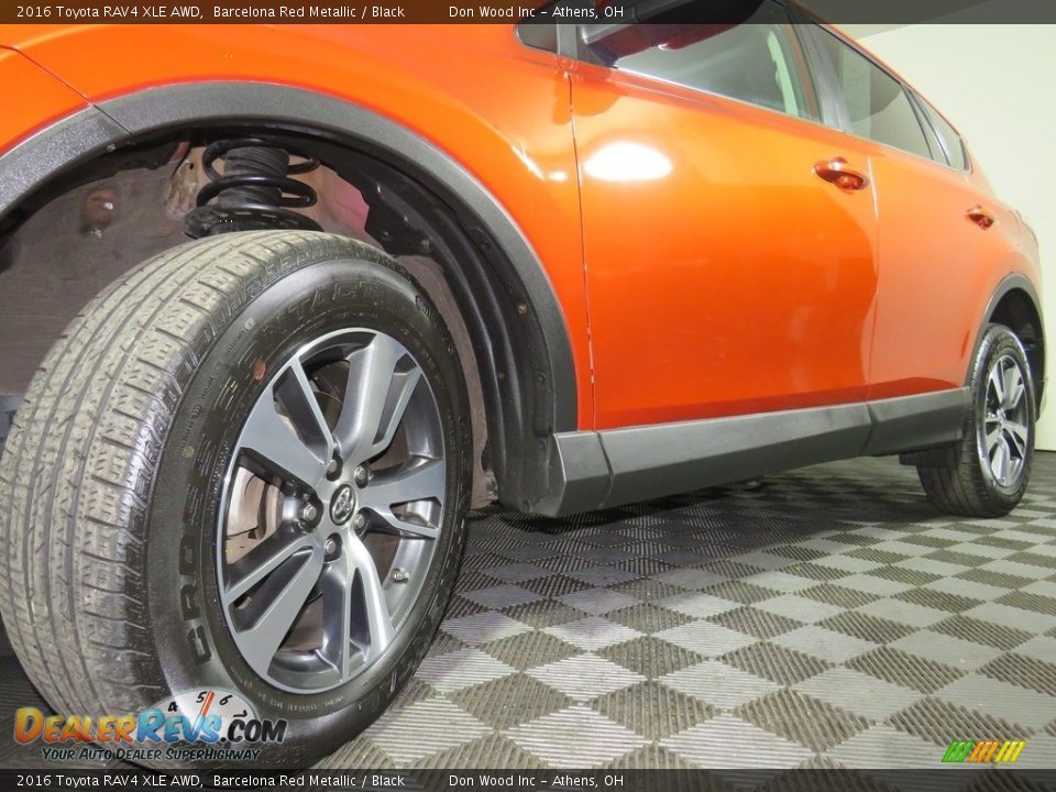 2016 Toyota RAV4 XLE AWD Barcelona Red Metallic / Black Photo #8