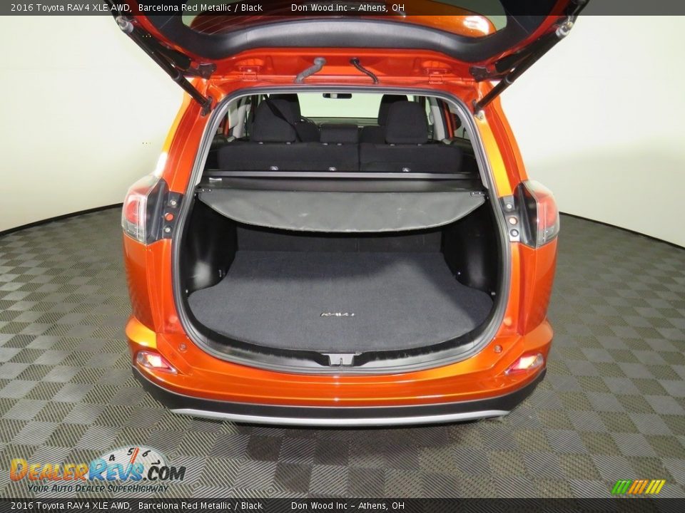 2016 Toyota RAV4 XLE AWD Barcelona Red Metallic / Black Photo #12
