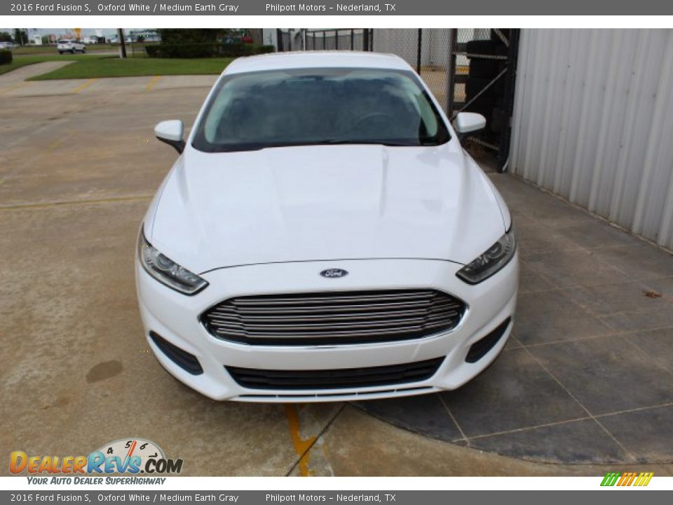 2016 Ford Fusion S Oxford White / Medium Earth Gray Photo #3