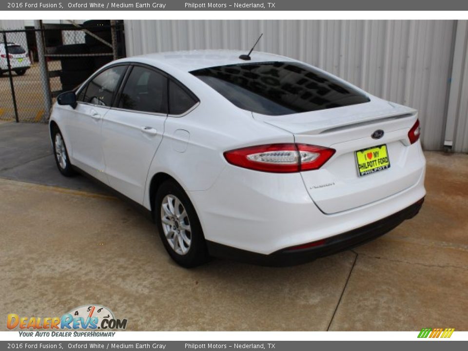 2016 Ford Fusion S Oxford White / Medium Earth Gray Photo #6
